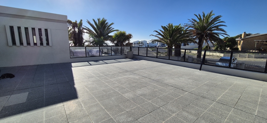4 Bedroom Property for Sale in Van Riebeeckstrand Western Cape